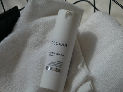 SERUMAS SPUOGELIAMS || Blemish Defence Serum - decaar.lt